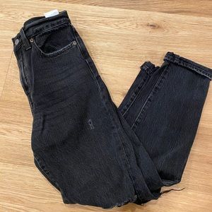 Levi’s Wedgie Destroyed Jean